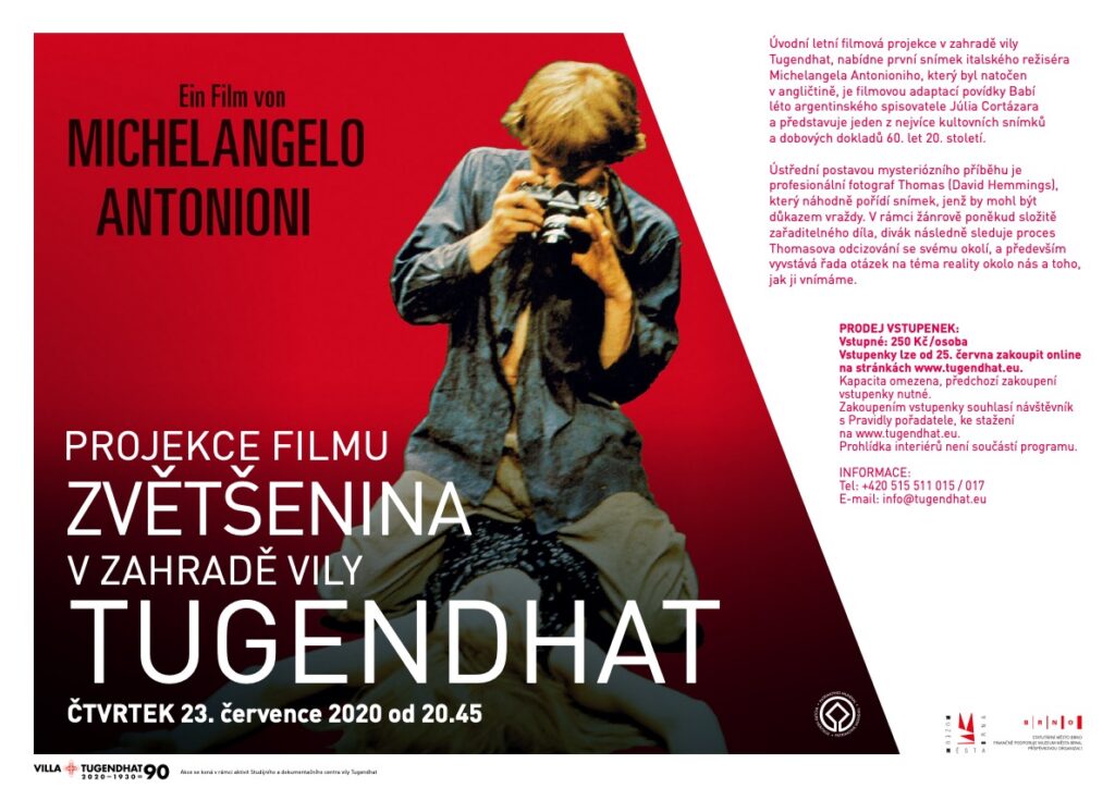 Projekce filmu Zvětšenina v zahradě vily Tugendhat